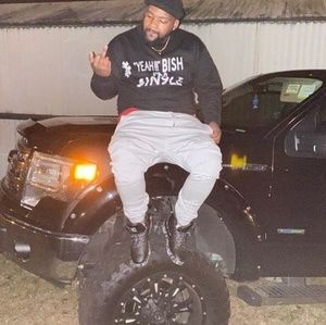 Meet your Posher, Derrick